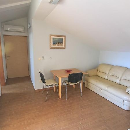 Apartment Ana Водице Екстериор снимка