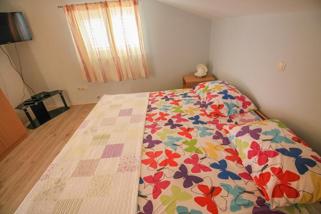 Apartment Ana Водице Екстериор снимка