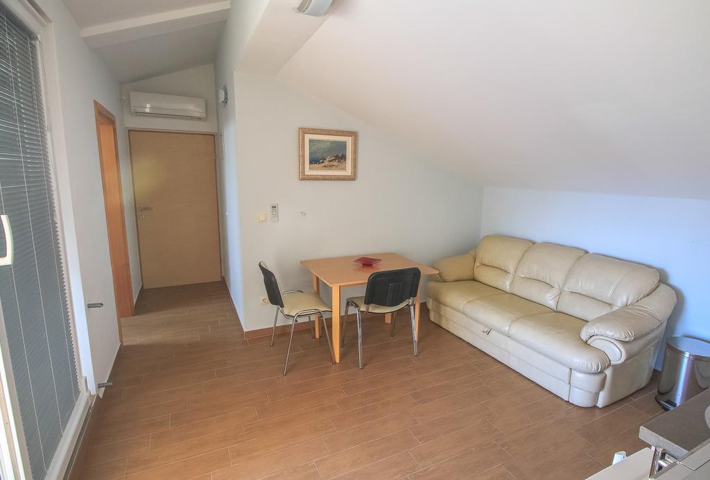 Apartment Ana Водице Екстериор снимка