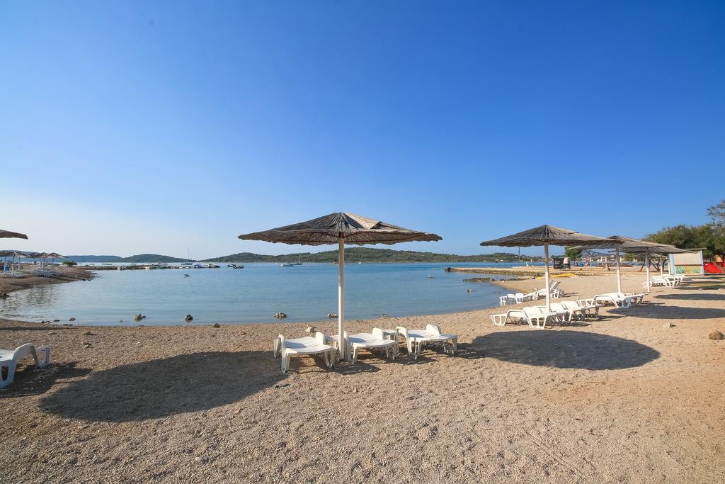 Apartment Ana Водице Екстериор снимка