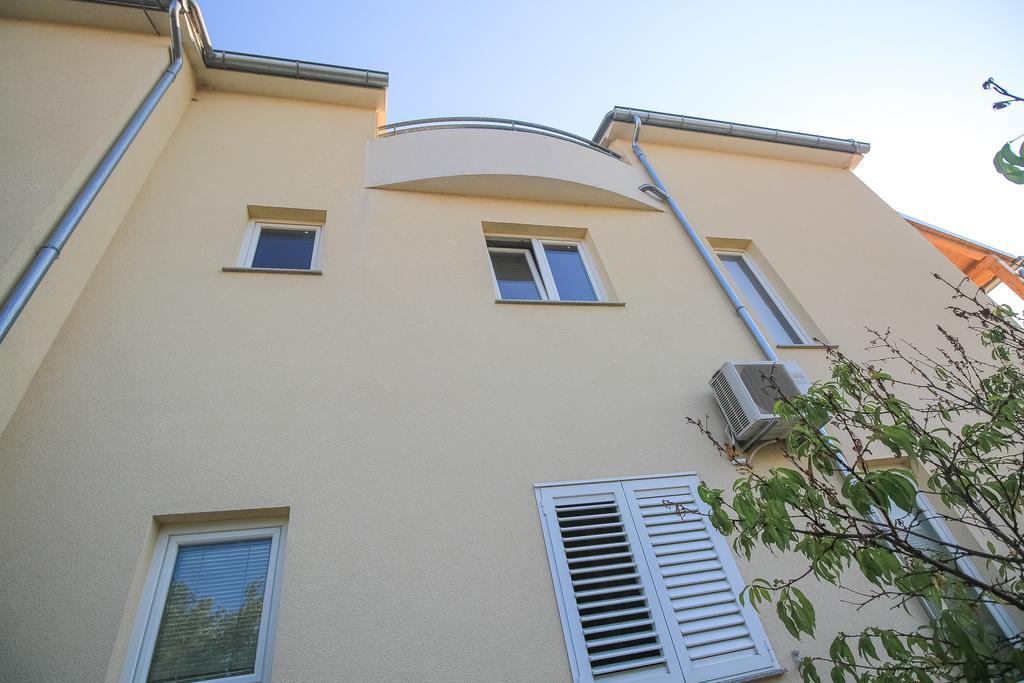 Apartment Ana Водице Екстериор снимка